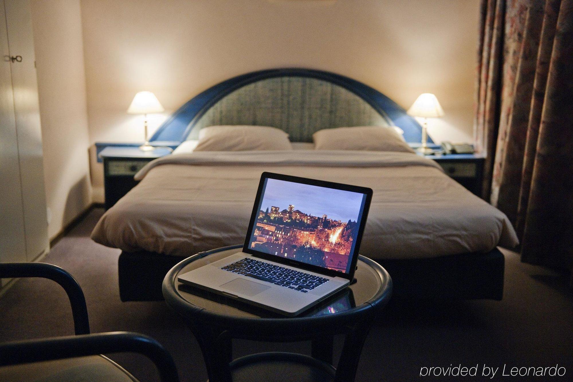 Hotel Crystal Lausanne Phòng bức ảnh